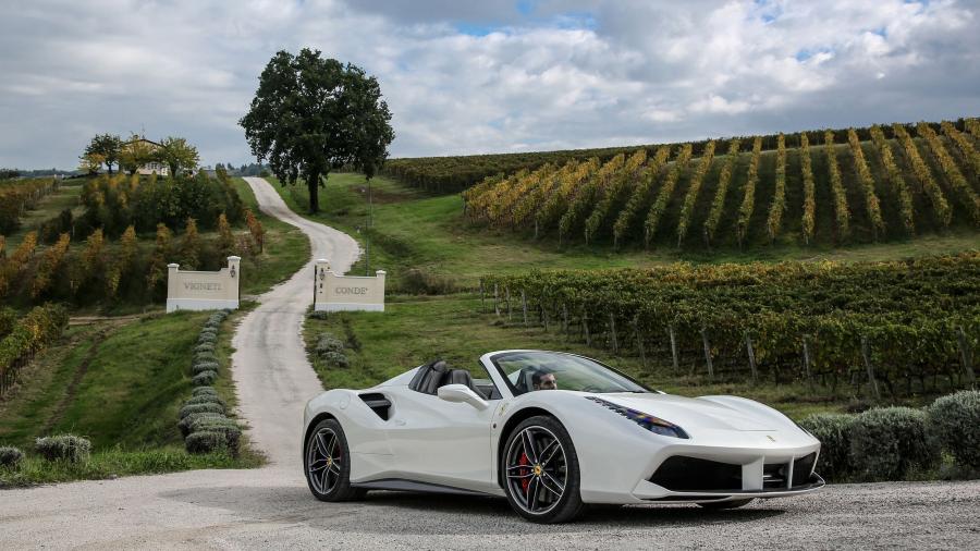  Ferrari 488 Spider 2016 года  (фото 24 из 70)